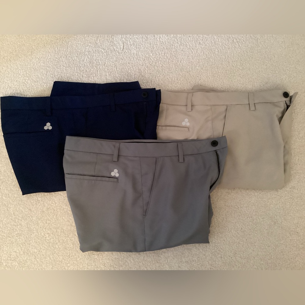 3 men’s golf shorts
Dri fit material